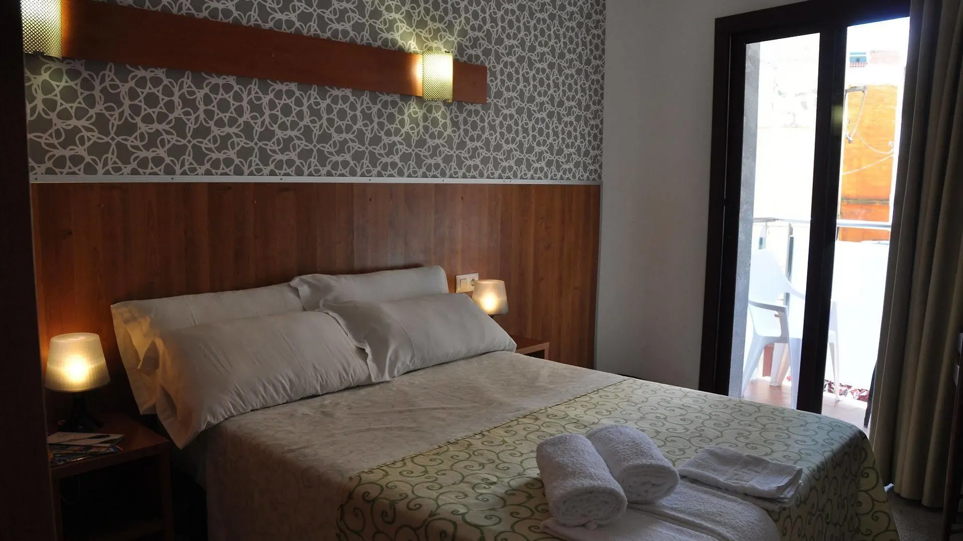 Hostal - Pension El Amigo Lloret de Mar Guest house