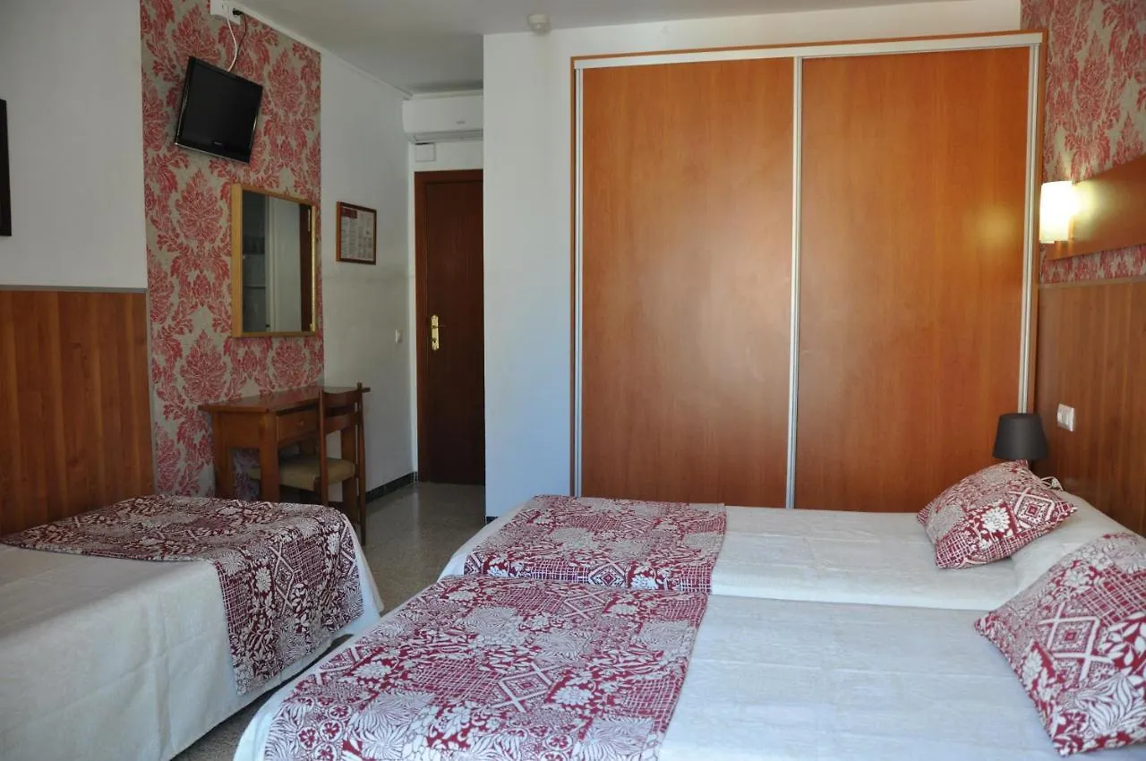 Hostal - Pension El Amigo Lloret de Mar Guest house