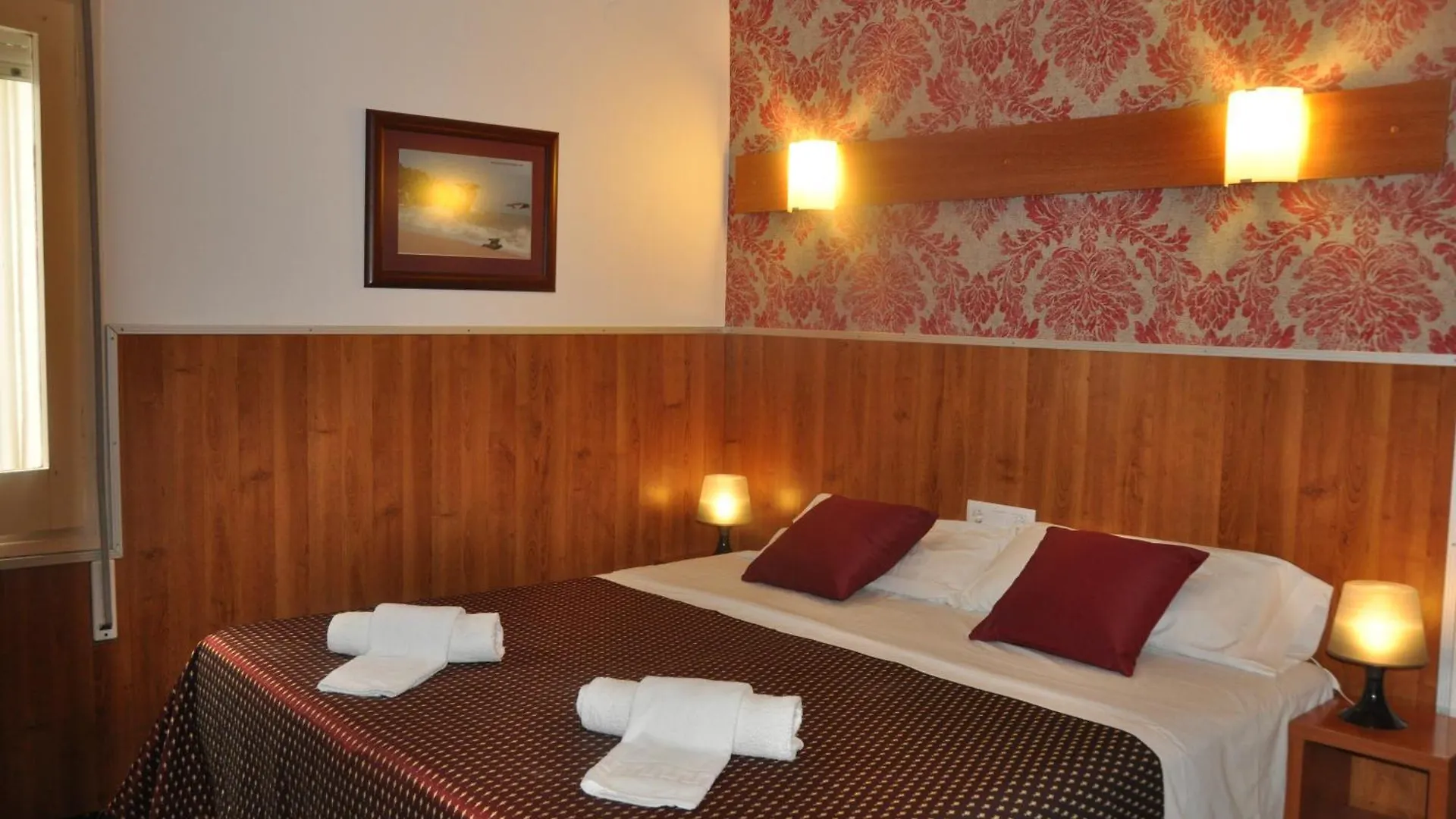Hostal - Pension El Amigo Lloret de Mar Spain