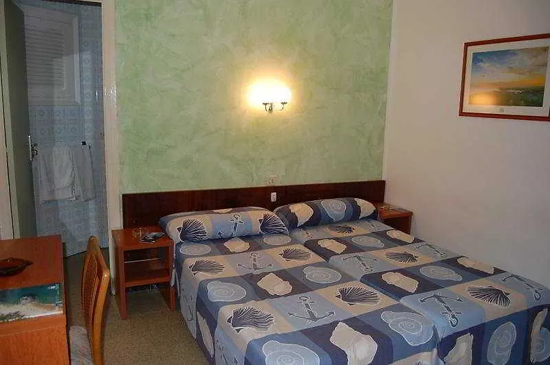 Hostal - Pension El Amigo Lloret de Mar