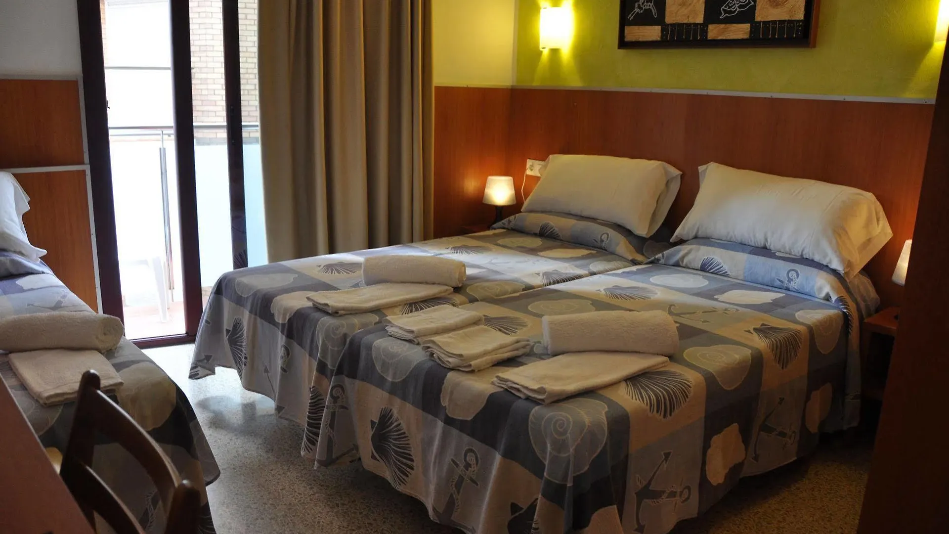Guest house Hostal - Pension El Amigo Lloret de Mar Spain